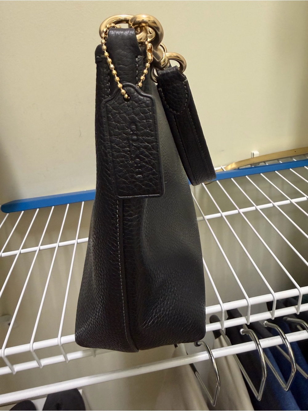 Coach Black Pebbled Leather Shoulder Bag with Gold Hardware - Picture 4 of 8